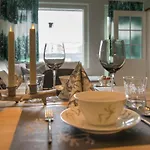Vasko Luxurious Suites, Nouka *