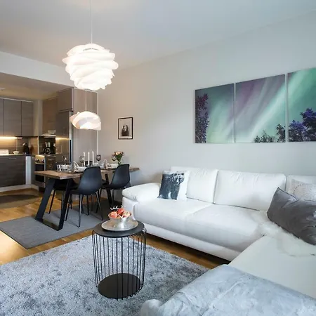 Vasko Luxurious Suites, Nouka Apartmán