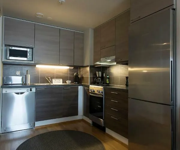 Vasko Luxurious Suites, Nouka